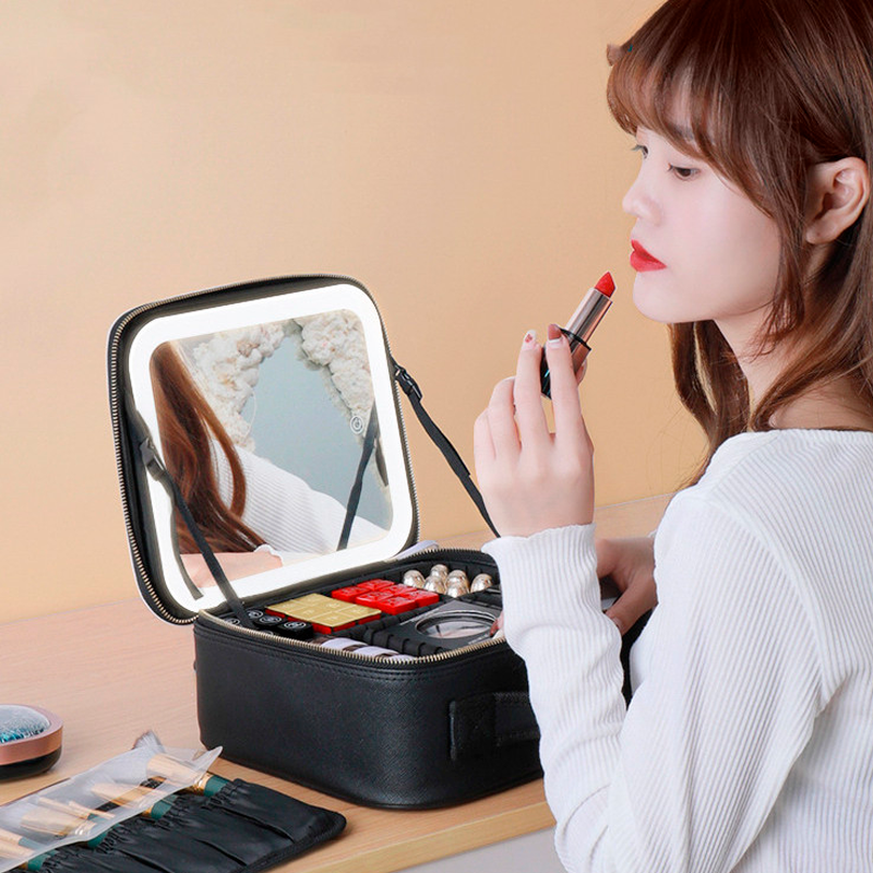 Necessaire de Couro com Espelho LED e Divisões Personalizáveis + Brinde Exclusivo