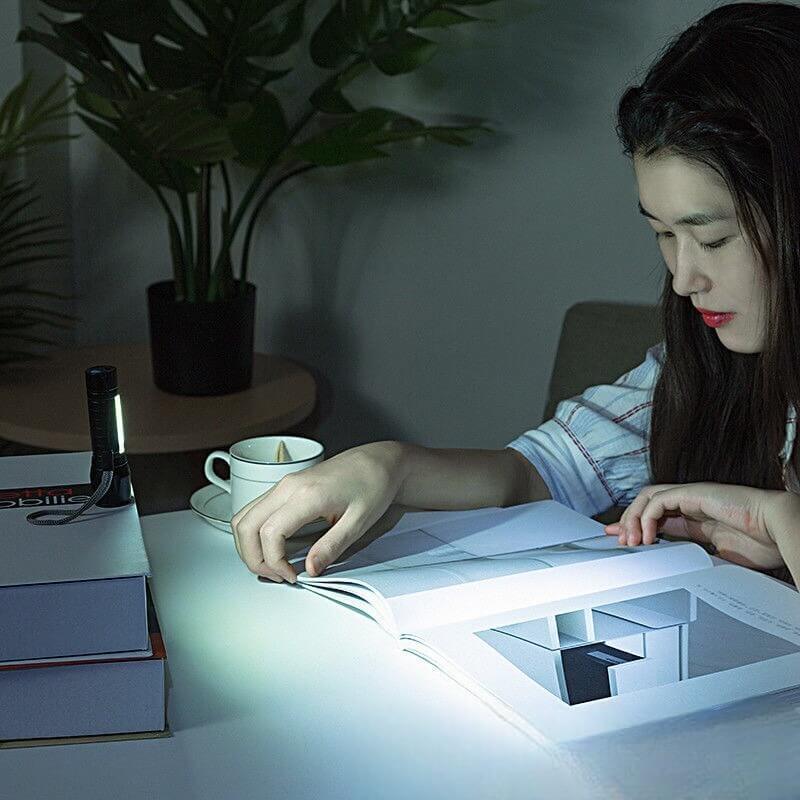 Lanterna Led Tática Recarregável